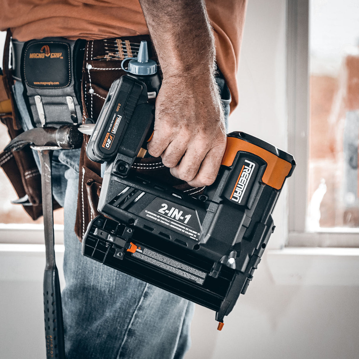 PE2118G 18 Volt Cordless 2-in-1 18-Gauge 2" Nailer / Stapler Kit