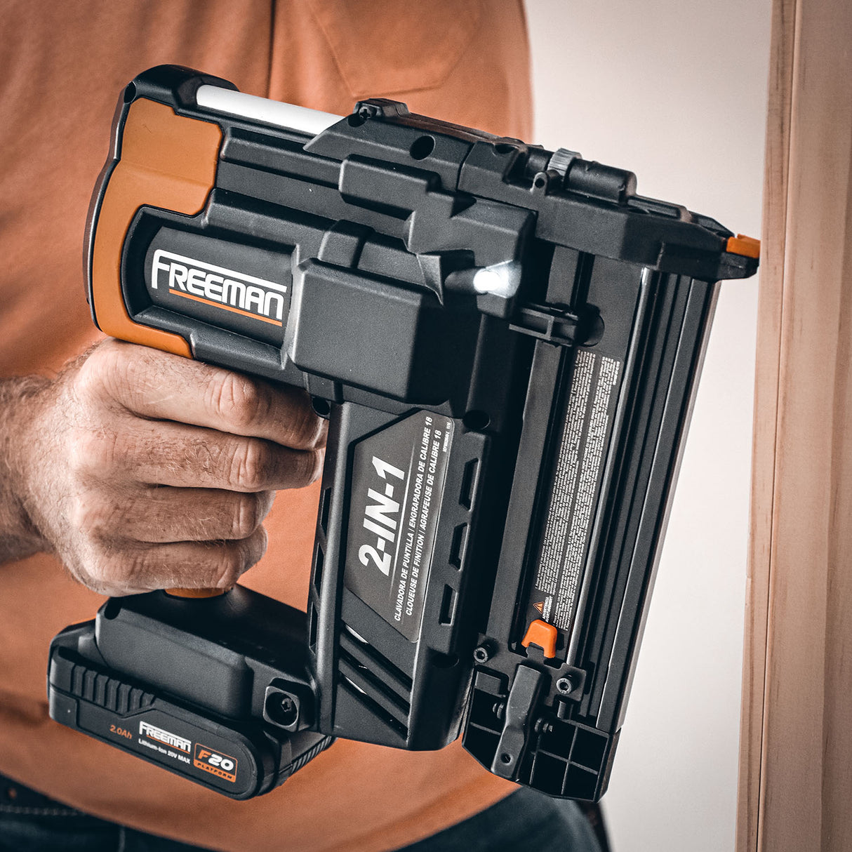 PE2118G 18 Volt Cordless 2-in-1 18-Gauge 2" Nailer / Stapler Kit